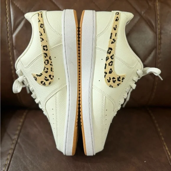 Nike Cream Sneakers with Leopard Detail - Picture 4 of 8
